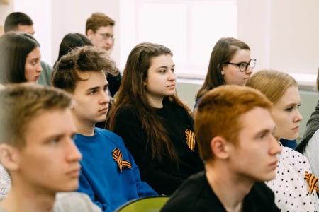 Николай Харитонов на встрече со студентами Новосибирского аграрного университета: «Учиться, учиться и еще раз учиться!»