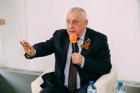 Николай Харитонов на встрече со студентами Новосибирского аграрного университета: «Учиться, учиться и еще раз учиться!»