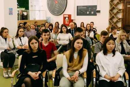 Николай Харитонов на встрече со студентами Новосибирского аграрного университета: «Учиться, учиться и еще раз учиться!»