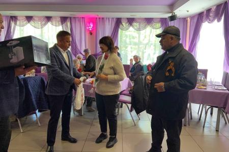 Сенатор А.М. Гибатдинов в День Победы навестил ветеранов войны