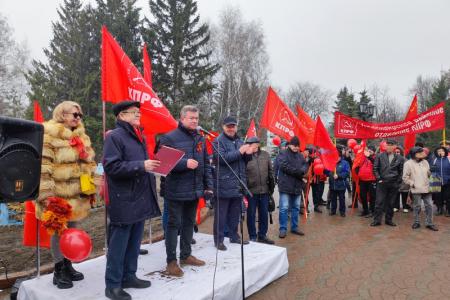 Новосибирск отметил красный Первомай митингом