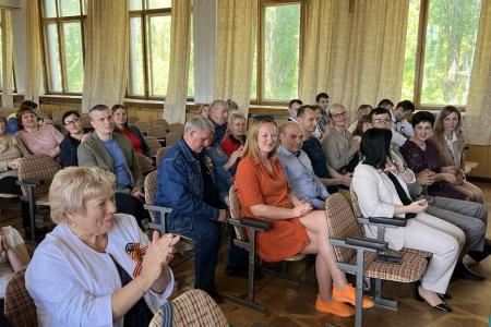 Крымские коммунисты наградили ветеранов труда и ГУП РК «Крымтроллеуйбус» юбилейными медалями «100 лет СССР»