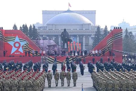 Парад Победы прошел в Новосибирске