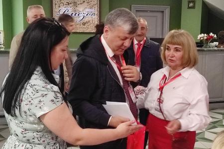 В Тюмени начинает работу семинар-совещание партийного актива КПРФ Уральского федерального округа. Встреча делегации КПРФ с руководством Тюменской областной Думы