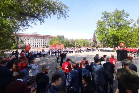 На Центральной площади Тюмени прошла большая линейка, посвящённая 100-летию областной пионерской организации