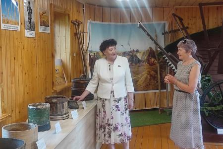 Тюменская область. КПРФ помогает семьям, пострадавшим от пожаров