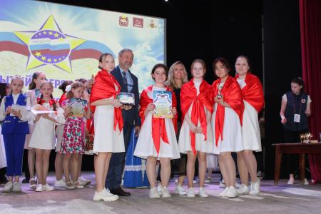 Челябинская область. Гала-концерт и финал фестиваля-конкурса детского творчества «Звездное сияние Отчизны» состоялся в г. Копейске