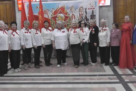 Магаданские коммунисты провели концерт в День пионерии