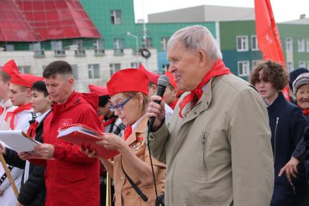 Якутск. С Днем рождения, красногалстучная пионерия!