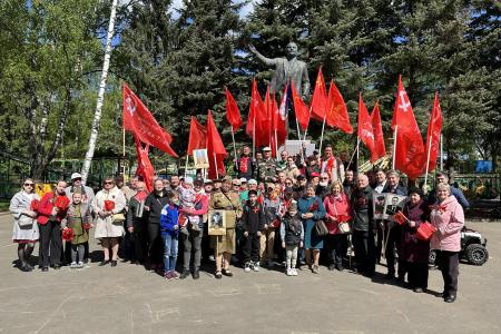 В Марий Эл отпраздновали День Победы возложением цветов и автопробегом