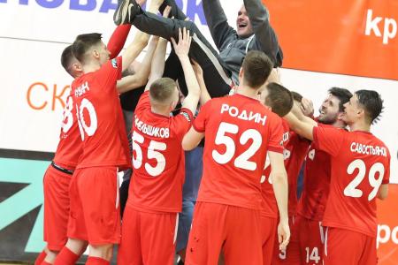 Легендарные! Команда «КПРФ-2» стала пятикратным чемпионом Высшей лиги по мини-футболу