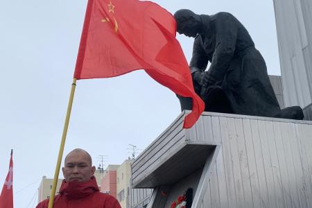 Ямало-Ненецкий автономный округ. Коммунисты приняли участие в городских праздничных мероприятиях, посвященных Дню Победы