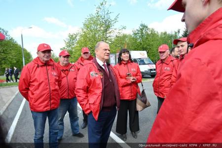 В Москве завершился автомарш-эстафета «Наша Великая Родина»