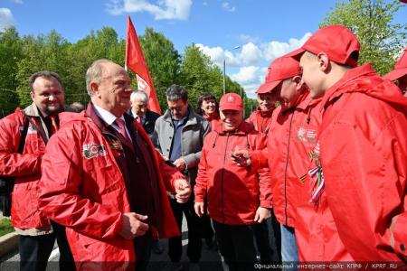 В Москве завершился автомарш-эстафета «Наша Великая Родина»