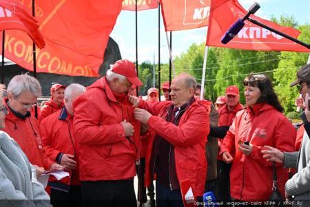 В Москве завершился автомарш-эстафета «Наша Великая Родина»