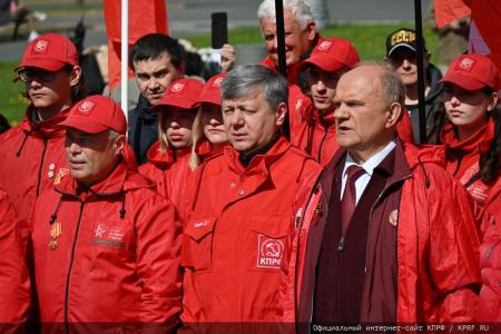 В Москве завершился автомарш-эстафета «Наша Великая Родина»