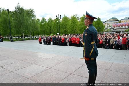 В Москве прошло возложение цветов к Могиле Неизвестного солдата и памятнику Маршалу Г.К. Жукову