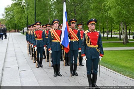В Москве прошло возложение цветов к Могиле Неизвестного солдата и памятнику Маршалу Г.К. Жукову