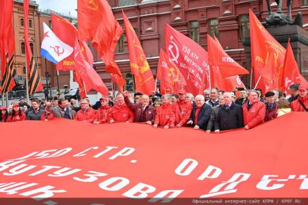 В Москве прошло возложение цветов к Могиле Неизвестного солдата и памятнику Маршалу Г.К. Жукову