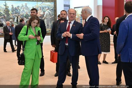 Г.А. Зюганов выступил на открытии выставки художника В.И. Нестеренко в Москве