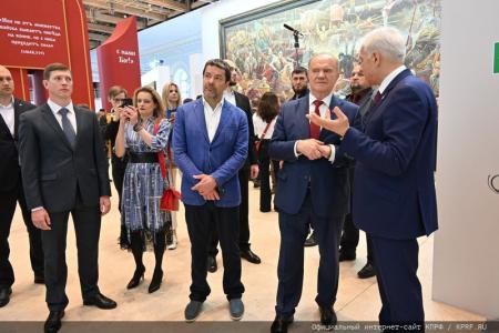 Г.А. Зюганов выступил на открытии выставки художника В.И. Нестеренко в Москве