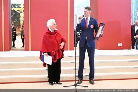 Г.А. Зюганов выступил на открытии выставки художника В.И. Нестеренко в Москве
