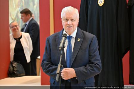 Г.А. Зюганов выступил на открытии выставки художника В.И. Нестеренко в Москве