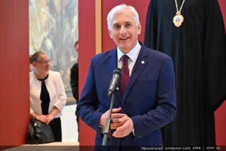 Г.А. Зюганов выступил на открытии выставки художника В.И. Нестеренко в Москве