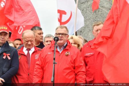 Г.А. Зюганов на первомайской акции в Москве: Солидарность сегодня – это главное оружие!