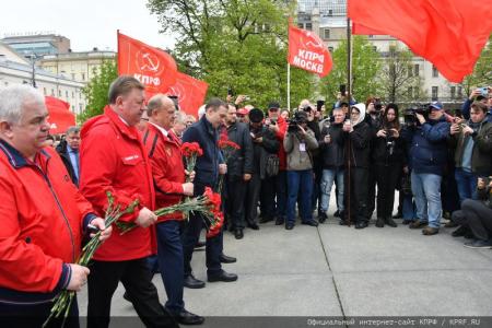 Г.А. Зюганов на первомайской акции в Москве: Солидарность сегодня – это главное оружие!