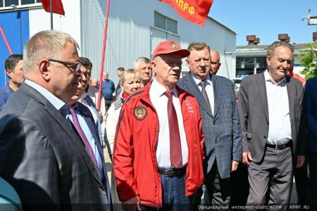 110-й гуманитарный конвой КПРФ ушел в Сирию