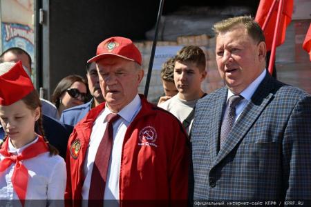110-й гуманитарный конвой КПРФ ушел в Сирию