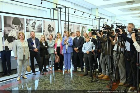 Г.А. Зюганов выступил на открывшейся в Госдуме выставке «История рождения»