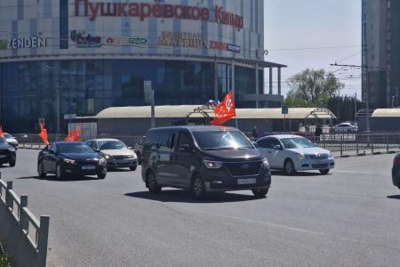 Ульяновские коммунисты возложили цветы к Вечному огню