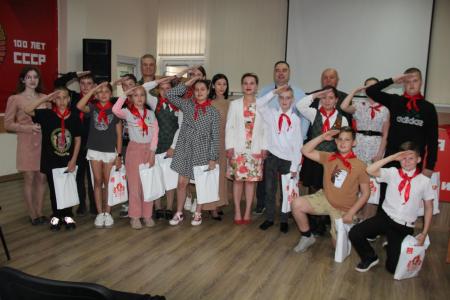 В Крыму приняли в пионеры учащиеся 4 класса симферопольской школы № 30