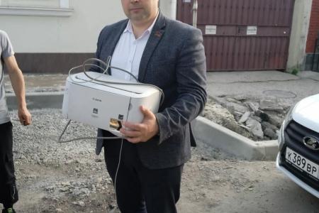Крымские коммунисты продолжают оказывать гуманитарную помощь