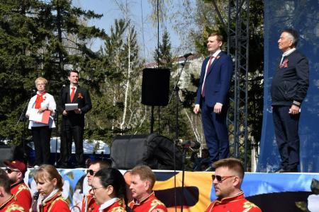 Глава Хакасии Валентин Коновалов поздравил жителей республики с 9 Мая: Слава народу-победителю!