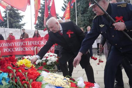Кировская область встретила 9 мая под красными знамёнами Победы