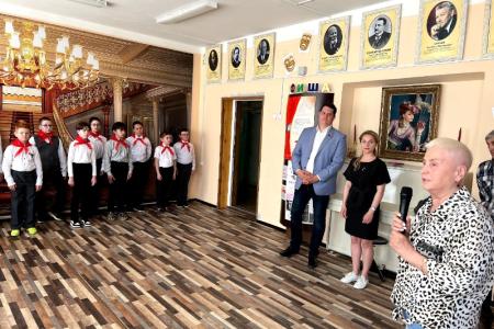В Тульской области продолжается массовый приём школьников в пионеры