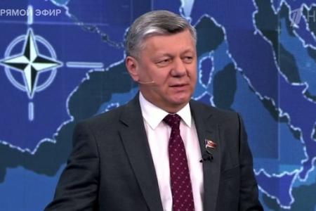 Дмитрий Новиков на Первом канале о нацистской сущности режима Зеленского, которого на Западе пытаются объявить новым Черчиллем
