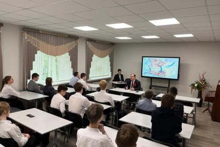 Курская область. Депутаты КПРФ проводят уроки мужества в школах