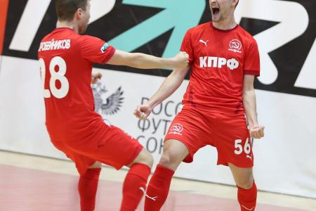 Легендарные! Команда «КПРФ-2» стала пятикратным чемпионом Высшей лиги по мини-футболу
