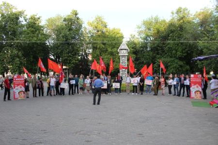 Пензенские коммунисты вместе с союзниками провели мероприятия, посвящённые Дню защиты детей