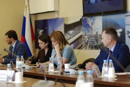 Ирина Филатова провела в Госдуме заседание экспертного совета по развитию конкуренции в сфере фармацевтической деятельности