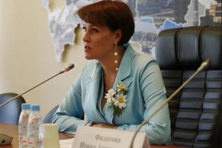 Ирина Филатова провела в Госдуме заседание экспертного совета по развитию конкуренции в сфере фармацевтической деятельности