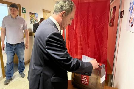 Подмосковные коммунисты выдвинули кандидатом в Губернаторы Московской области зампреда Мособлдумы, руководителя фракции КПРФ Александра Наумова