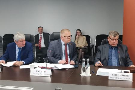 В Мособлдуме по инициативе фракции КПРФ состоялось расширенное совещание по вопросу о предоставлении социальных льгот медицинским работникам