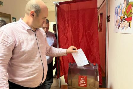 Подмосковные коммунисты выдвинули кандидатом в Губернаторы Московской области зампреда Мособлдумы, руководителя фракции КПРФ Александра Наумова