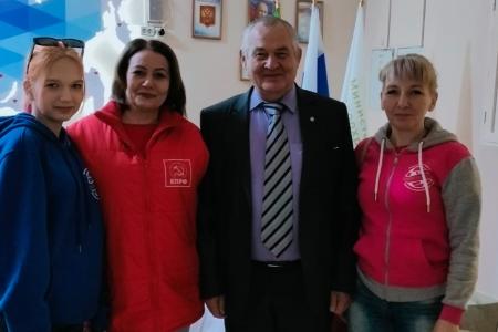 Забайкальские коммунисты посетили дом ребёнка в День защиты детей
