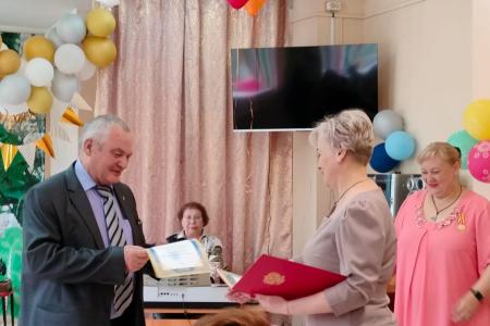 Забайкальские коммунисты посетили дом ребёнка в День защиты детей